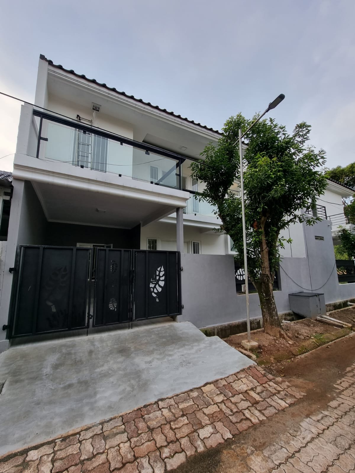 Dijual Rumah Ada Rooftop di Perumahan Pura Melati 2 Jati Rahayu Bekasi - 2