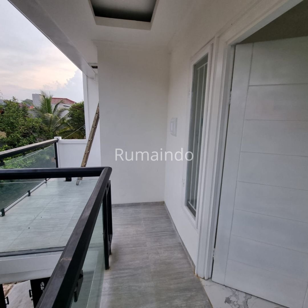 Dijual Rumah Ada Rooftop di Perumahan Pura Melati 2 Jati Rahayu Bekasi - 9