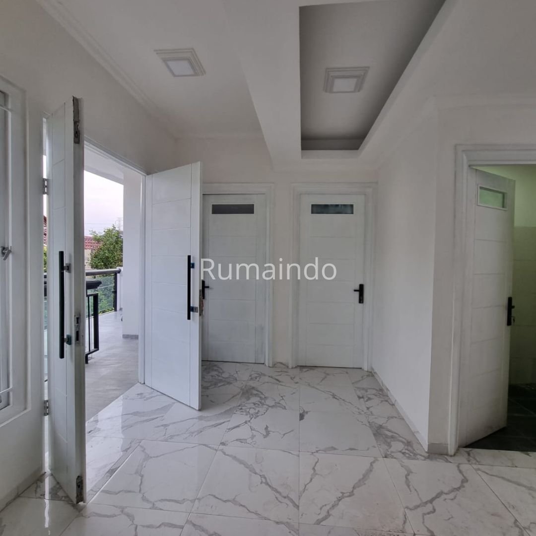 Dijual Rumah Ada Rooftop di Perumahan Pura Melati 2 Jati Rahayu Bekasi - 7