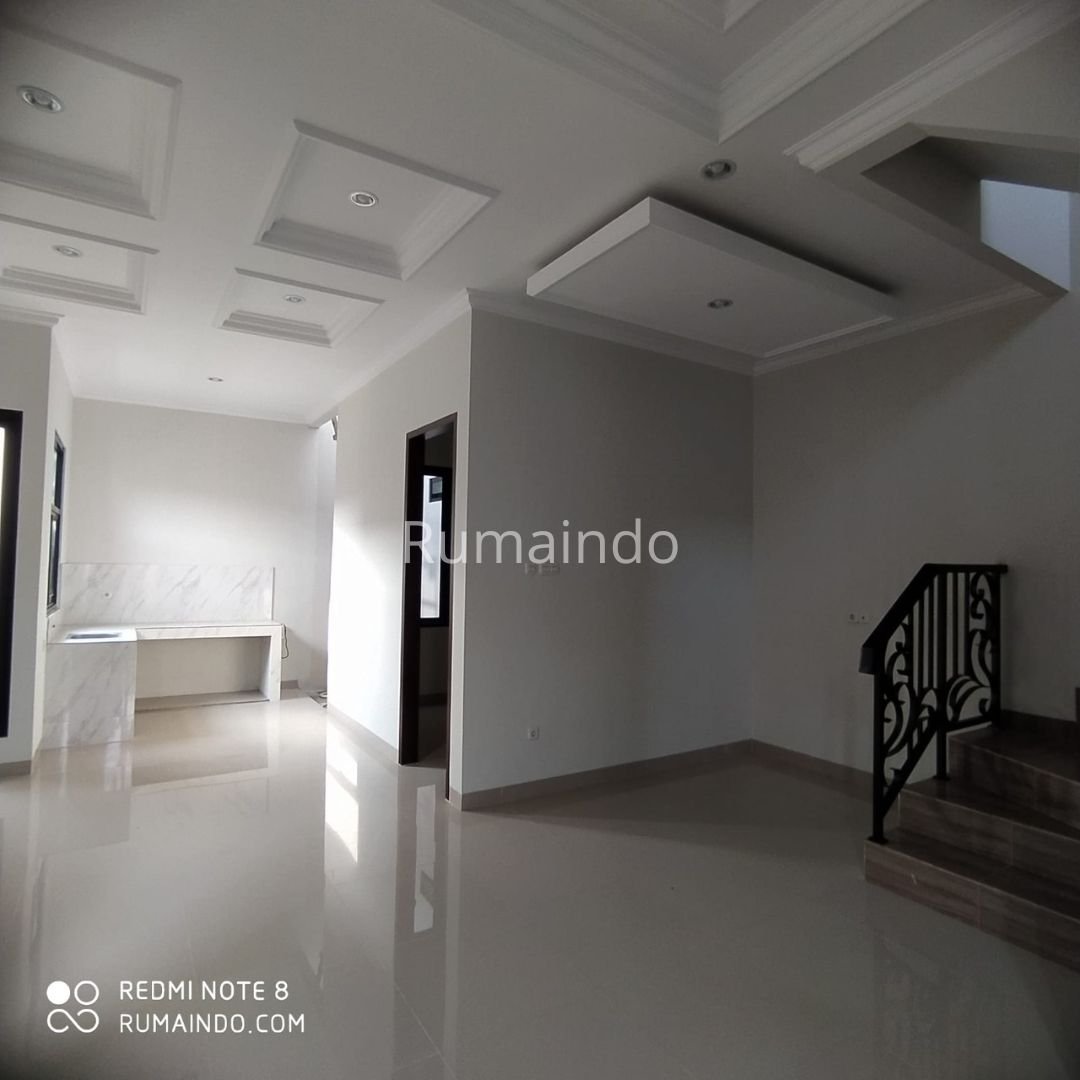 Dijual Murah Rumah Hook Non Cluster di Kahfi 1 Jagakarsa Jakarta Selatan - 7