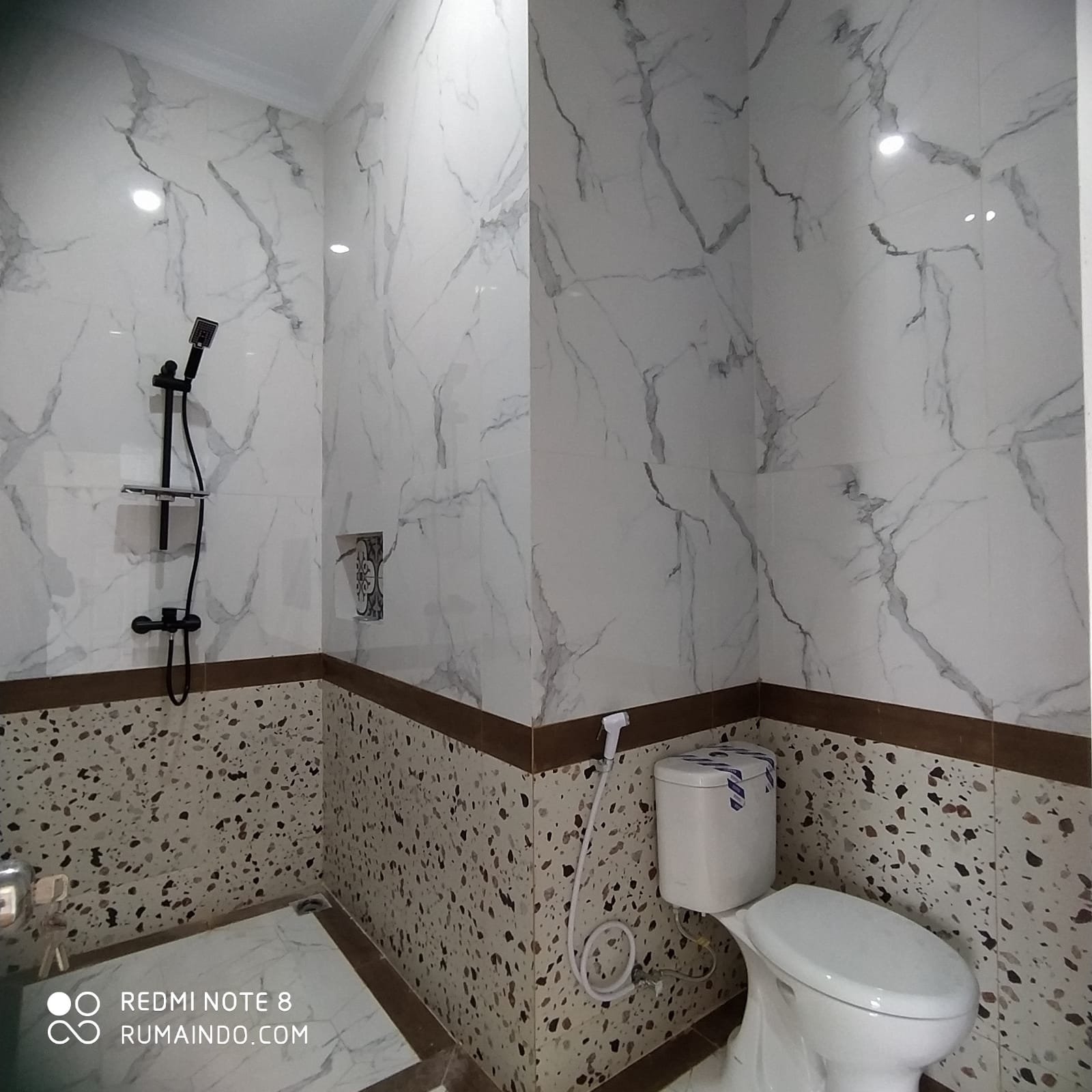 Rumah Cluster di Kahfi 1 Jagakarsa Jakarta Selatan - 9