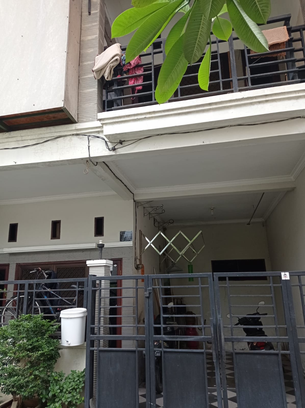 Rumah 2 Lantai Surabaya Utara Siap Huni - 2