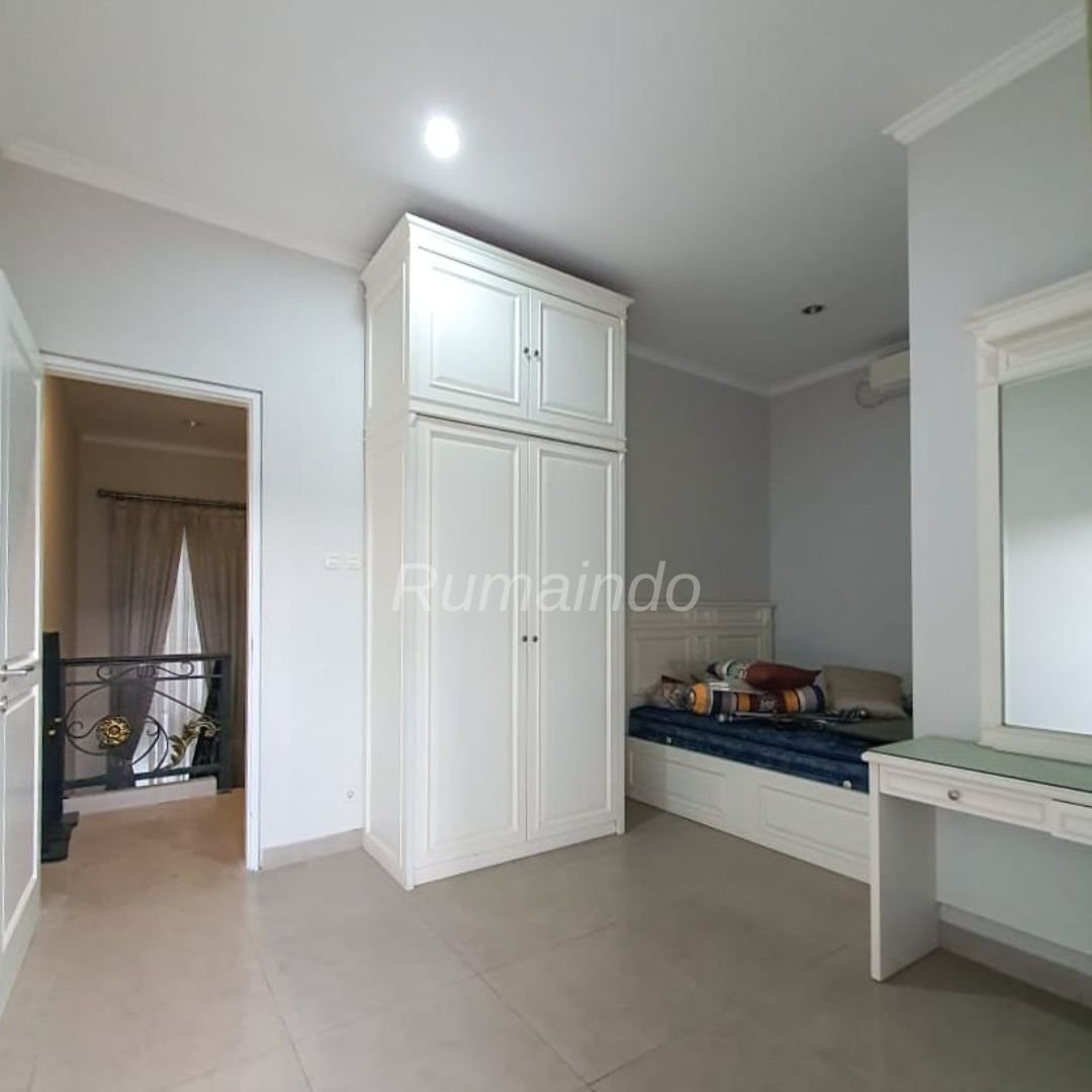 Dijual Rumah di Komplek Kejaksaan Agung Tebet Barat Jakarta Selatan - 8