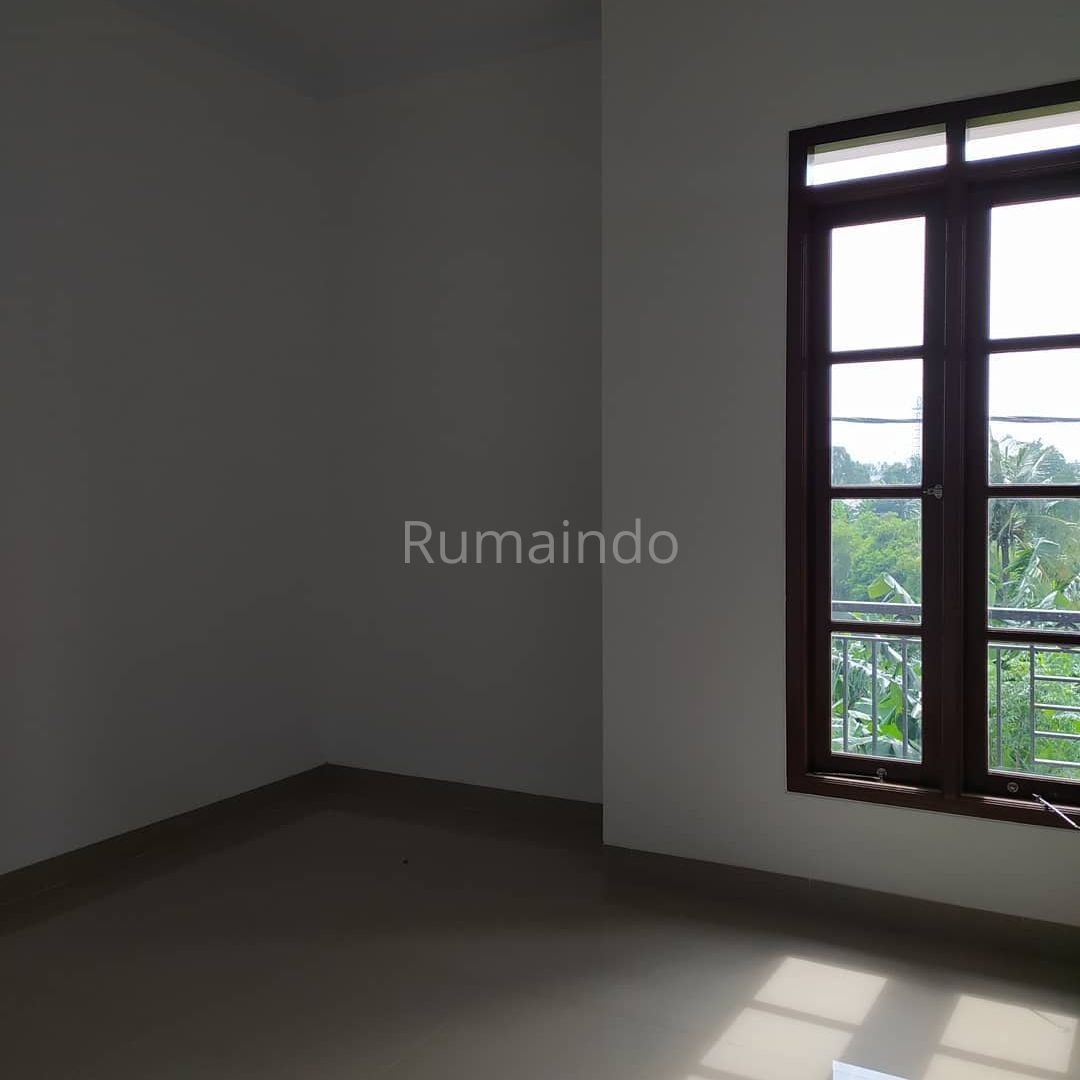 Dijual Rumah Second Dalam Cluster di Raisan Jagakarsa Jakarta Selatan - 8