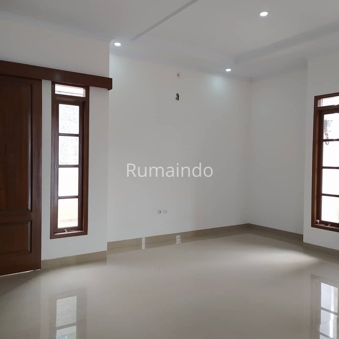 Dijual Rumah Second Dalam Cluster di Raisan Jagakarsa Jakarta Selatan - 10