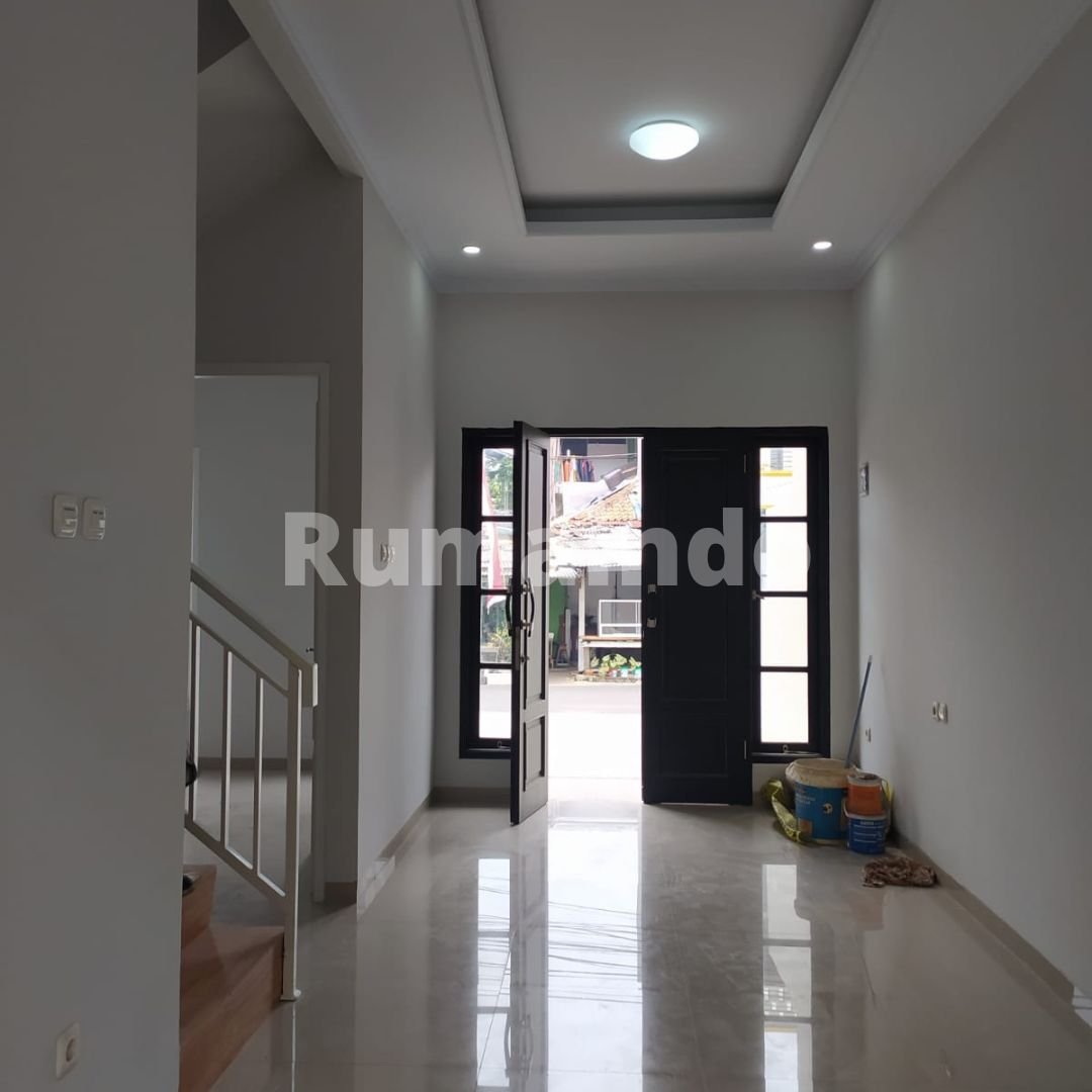 Rumah Non Cluster di Jln Batu Jagakarsa Jakarta Selatan - 4