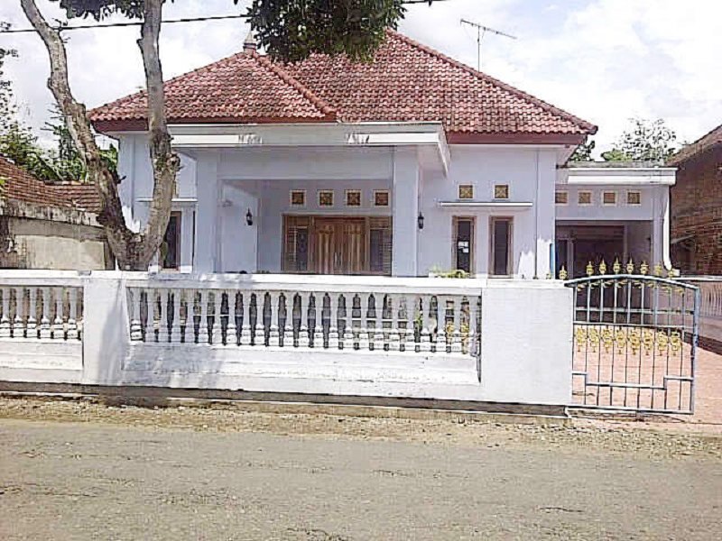 Rumah Dijual di Trenggalek Dekat SMP Negeri 1 Gandusari, SMK Negeri 1 Pogalan, Pasar Rakyat Gandusari, Alun-Alun Trenggalek - 2