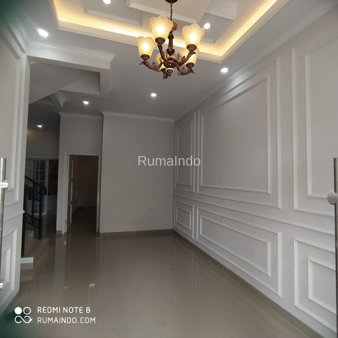 Dijual Rumah Cluster Ada Kolam Renang di Kebagusan Jakarta Selatan - 3