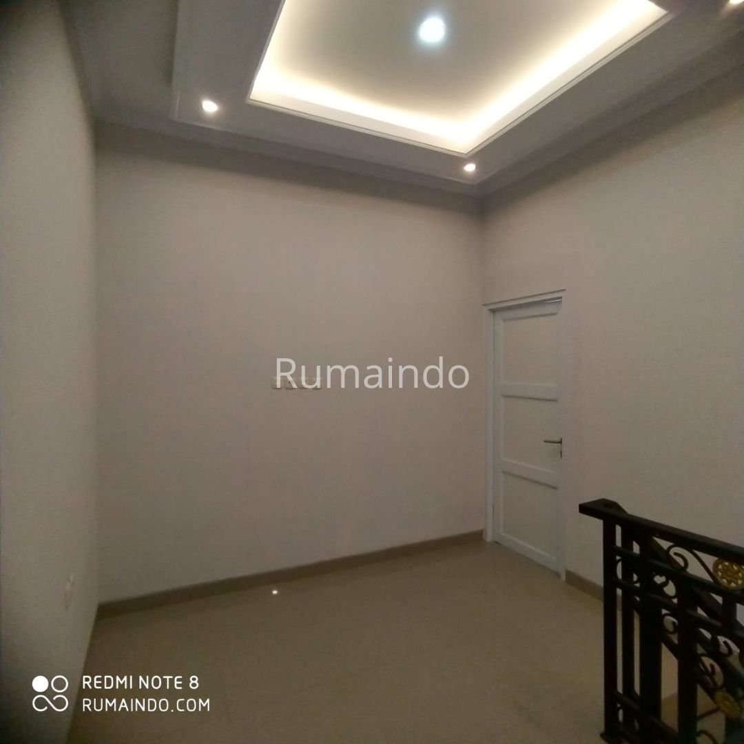 Dijual Rumah Cluster Ada Kolam Renang di Kebagusan Jakarta Selatan - 10
