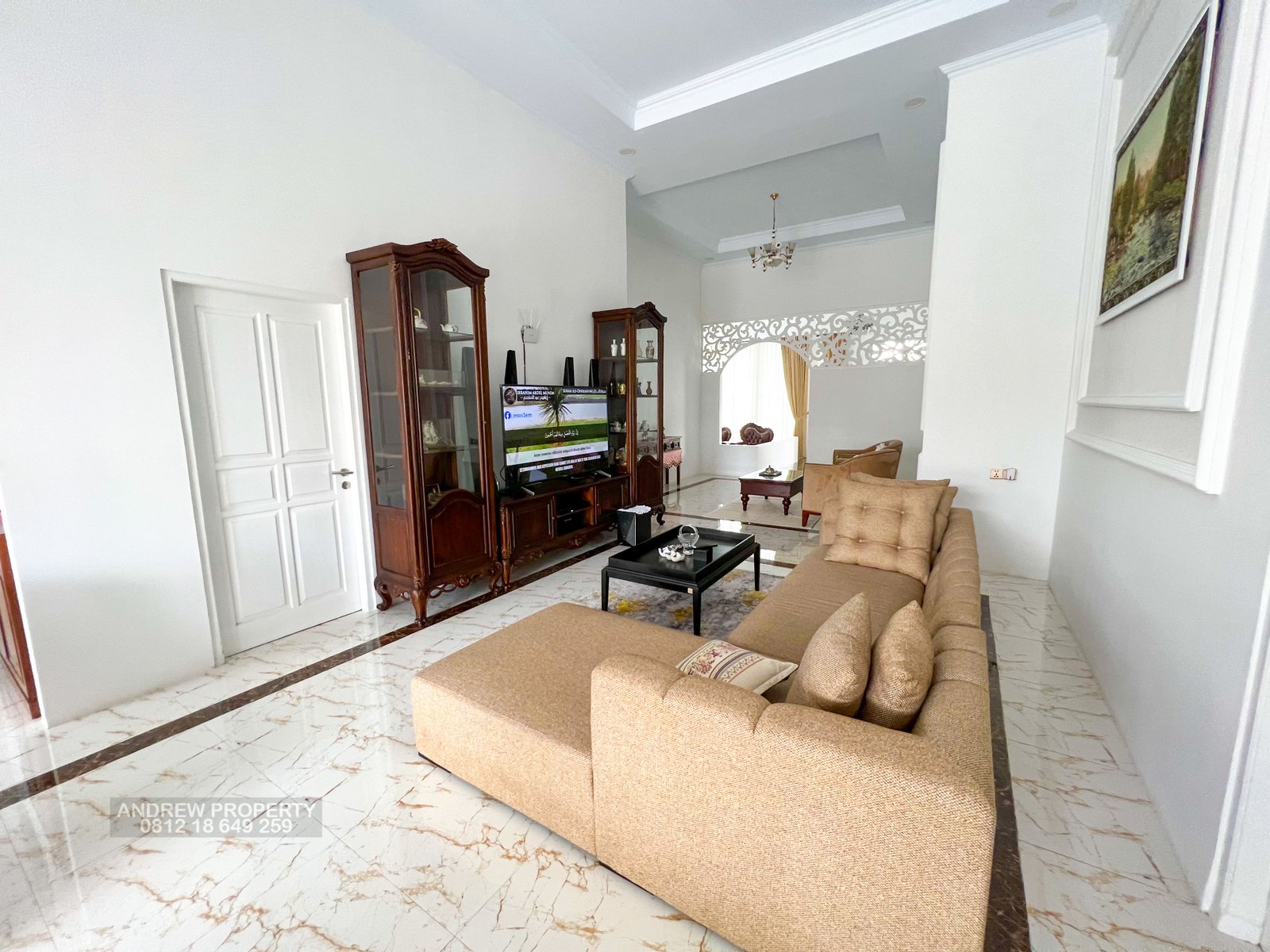 JUAL RUMAH TURI BALERANTE MEWAH KOLAM RENANG TAMAN LUAS - 9