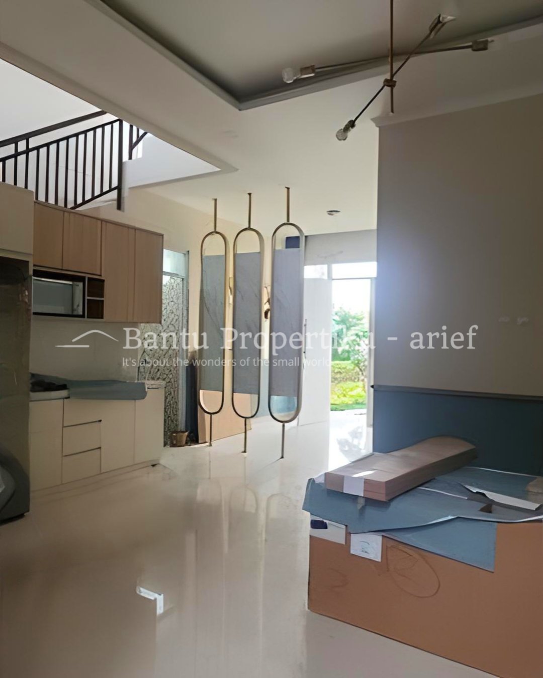 Dijual Rumah Modern Mewah Cantik lokasi Tanah Baru dekat TOL dan Fasum, Depok - 3