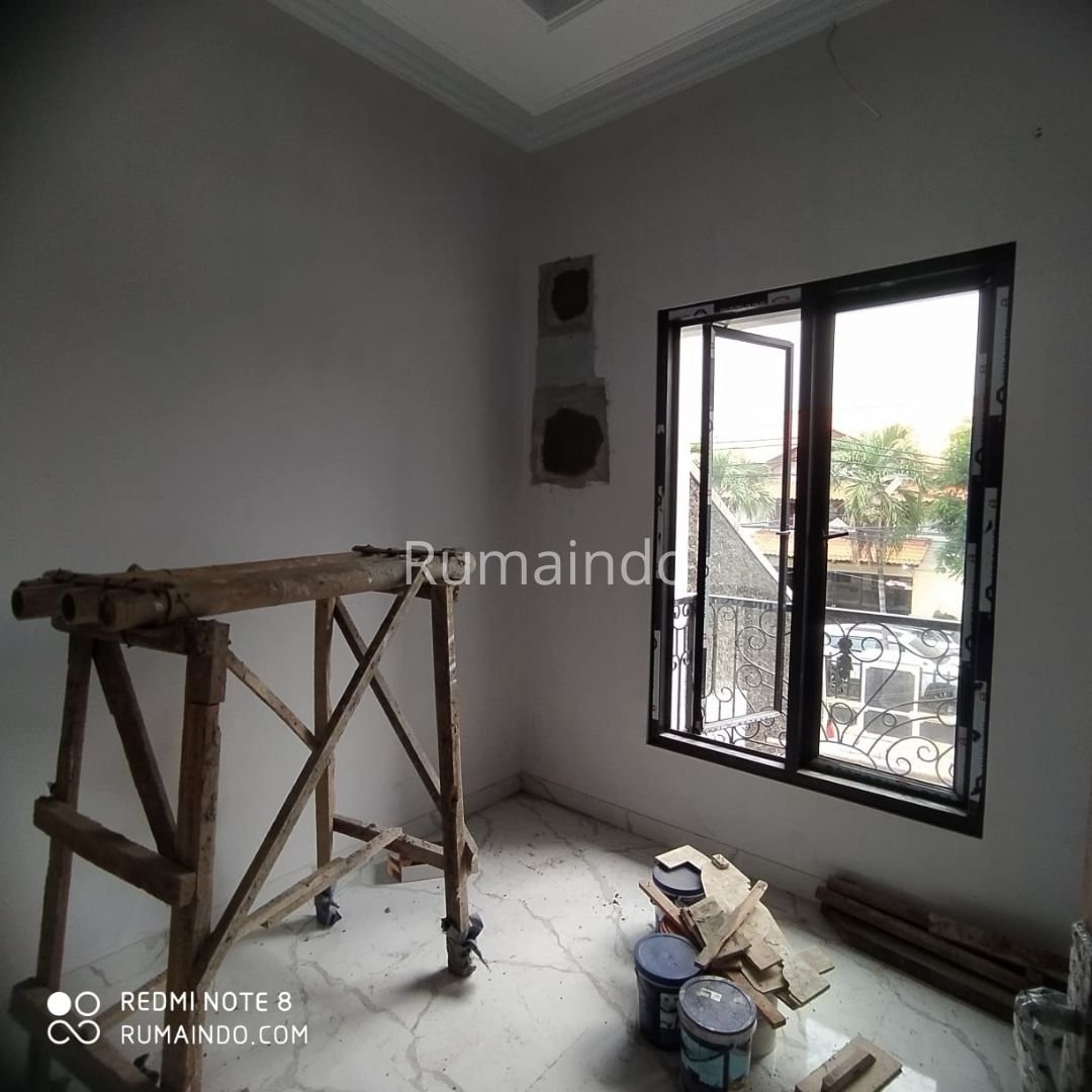 Dijual Rumah Baru Strategis di Pejaten Pasar Minggu Jakarta Selatan - 7