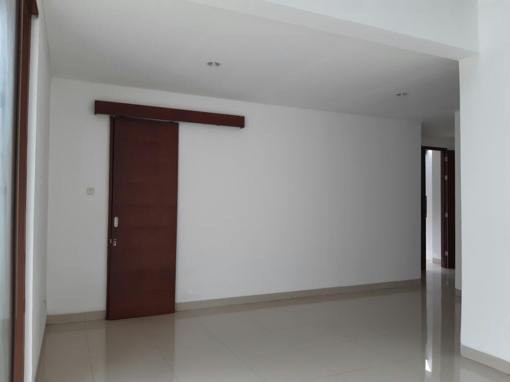 Rumah Dijual Dekat Bintaro. Rumah Hoek Minimalis Siap Huni - 3