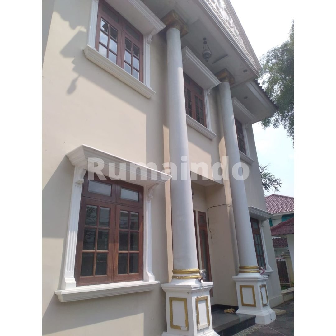 Disewakan Murah Rumah Komplek Ada Kolam Renang di Gudang Peluru Tebet Jakarta Selatan - 3