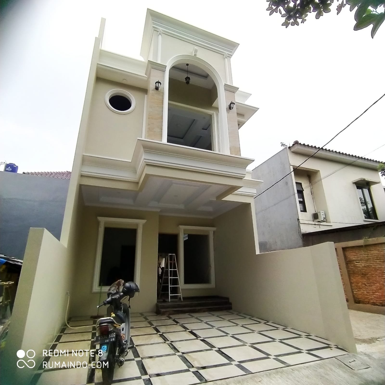 Dijual Murah Rumah Mewah Ada Rooftop di Komplek Kav DKI Jagakarsa Jakarta Selatan - 3