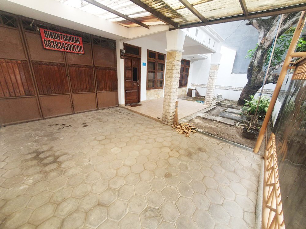 Rumah Disewakan Dekat Ciputra World Surabaya, Kampus UWKS, RS Mayapada Surabaya, Kebun Binatang Surabaya, TVRI - 2