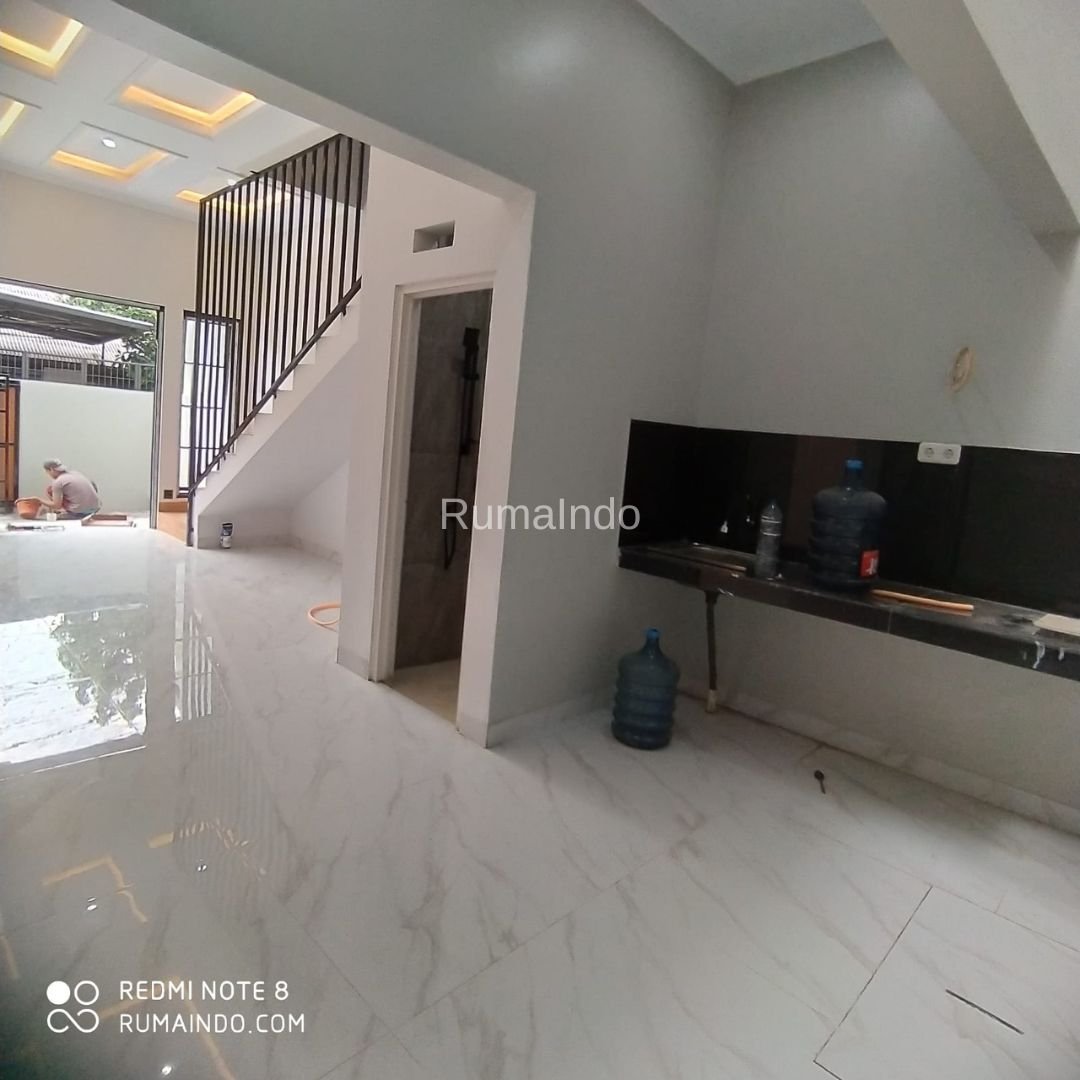 Dijual Murah Rumah di Srengseng Sawah Jagakarsa Jakarta Selatan - 4