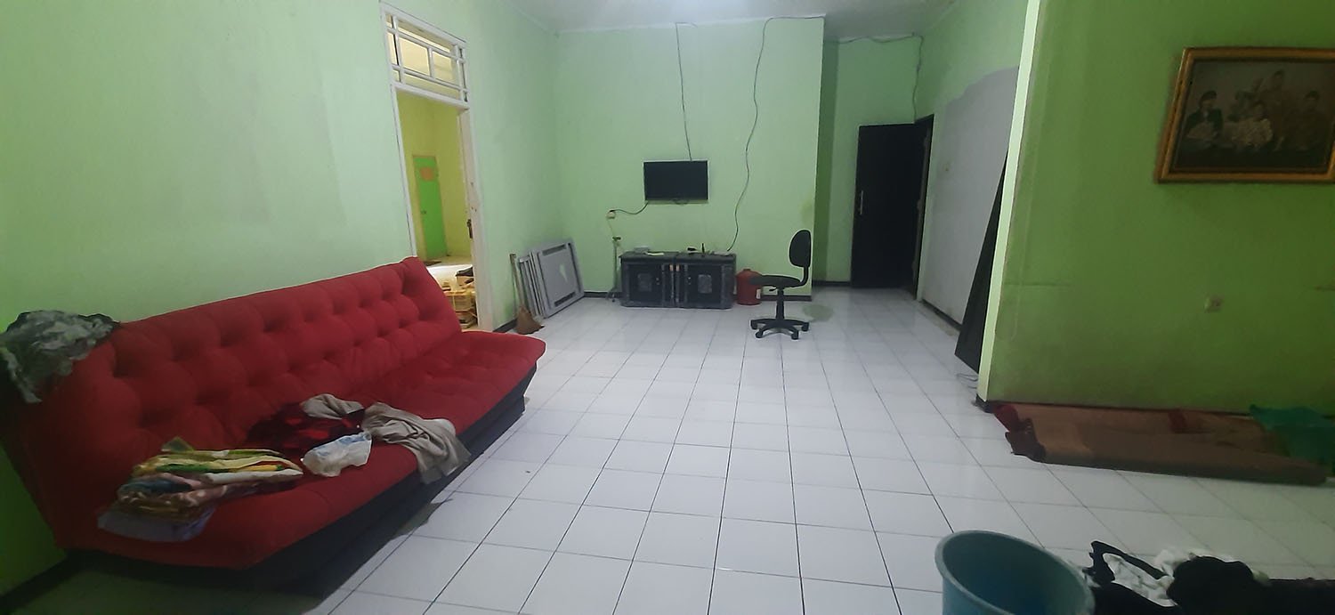 RUMAH 8 KAMAR TIDUR SIAP HUNI  KAWASAN PERKANTORAN, JASA DAN NIAGA SAYAP JALAN CIKUTRA KOTA BANDUNG - 12