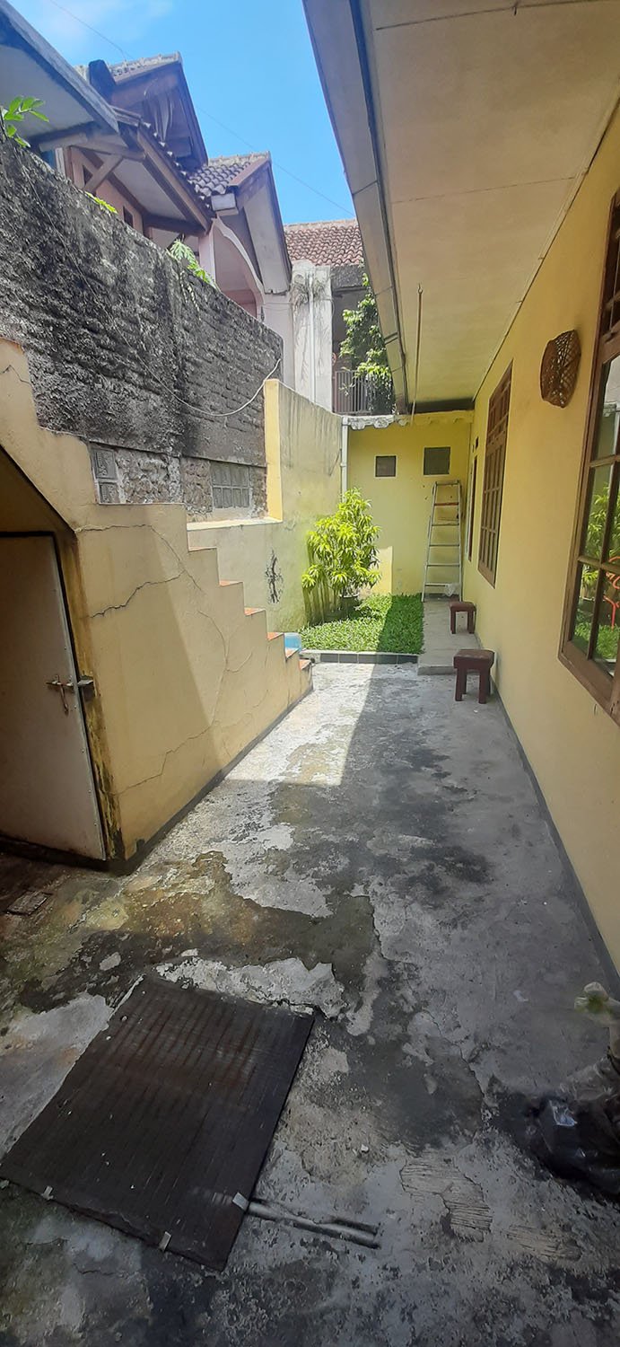 RUMAH 8 KAMAR TIDUR SIAP HUNI  KAWASAN PERKANTORAN, JASA DAN NIAGA SAYAP JALAN CIKUTRA KOTA BANDUNG - 30