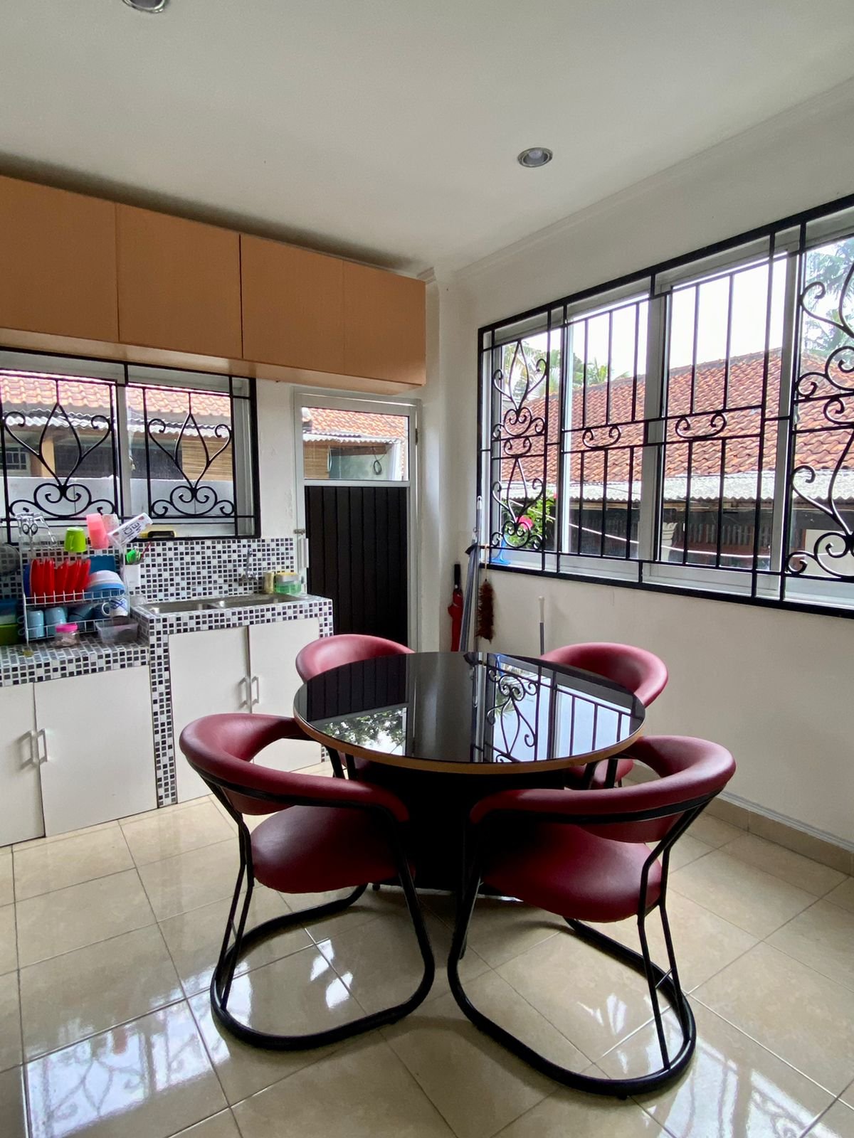 Dijual Murah Rumah Kantor di Jln Durian Raya Jagakarsa Jakarta Selatan - 4