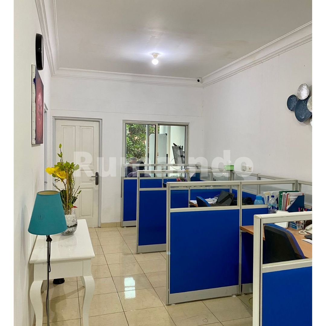 Dijual Murah Rumah Kantor di Jln Durian Raya Jagakarsa Jakarta Selatan - 4