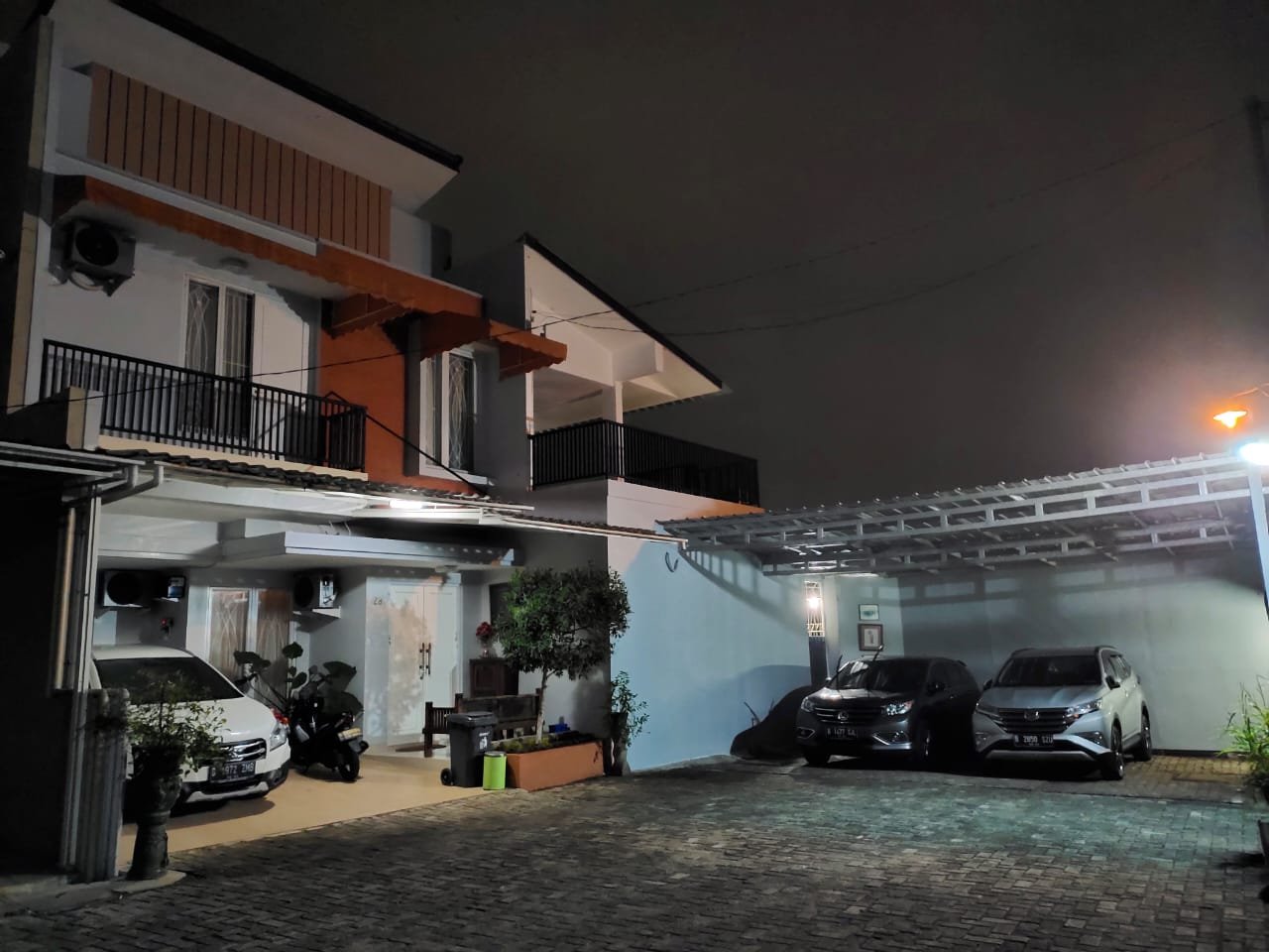 Dijual Rumah Townhouse Bukit Laguna Residence Jagakarsa Jakarta Selatan - 2