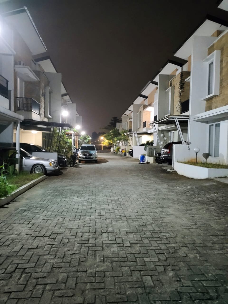 Dijual Rumah Townhouse Bukit Laguna Residence Jagakarsa Jakarta Selatan - 4