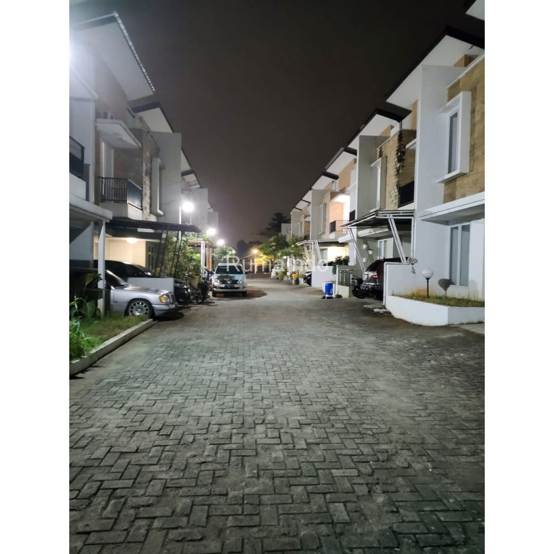 Dijual Rumah Townhouse Bukit Laguna Residence Jagakarsa Jakarta Selatan - 12