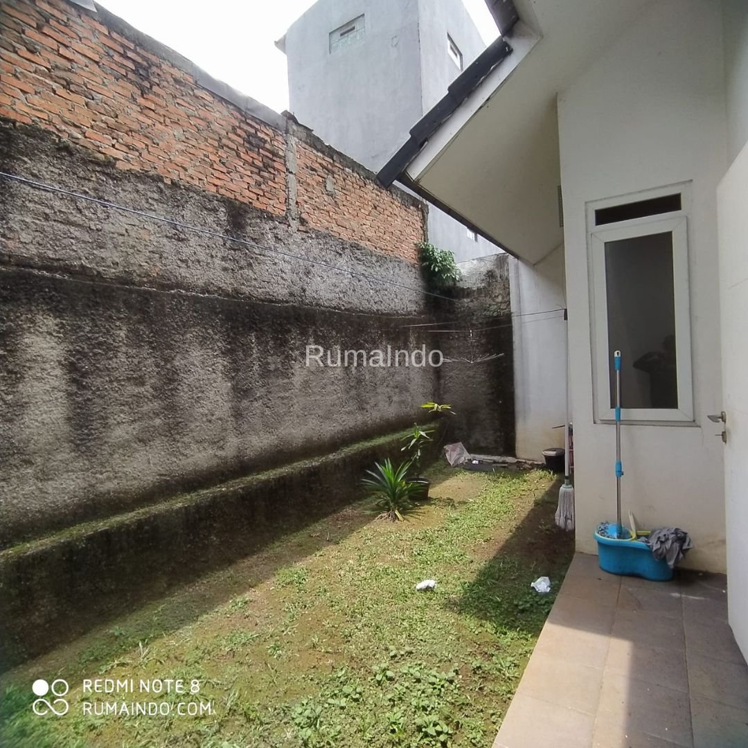Dijual Rumah Ada Kolam Renang di Jln Bumiputera Rawamangun Jakarta Timur - 9