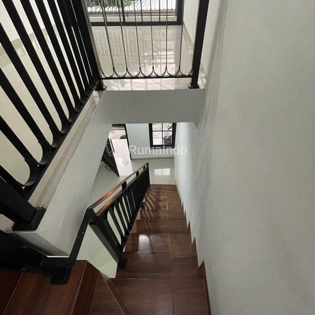 Dijual Termurah Rumah Benda Kav DPR Jagakarsa Jakarta Selatan - 5