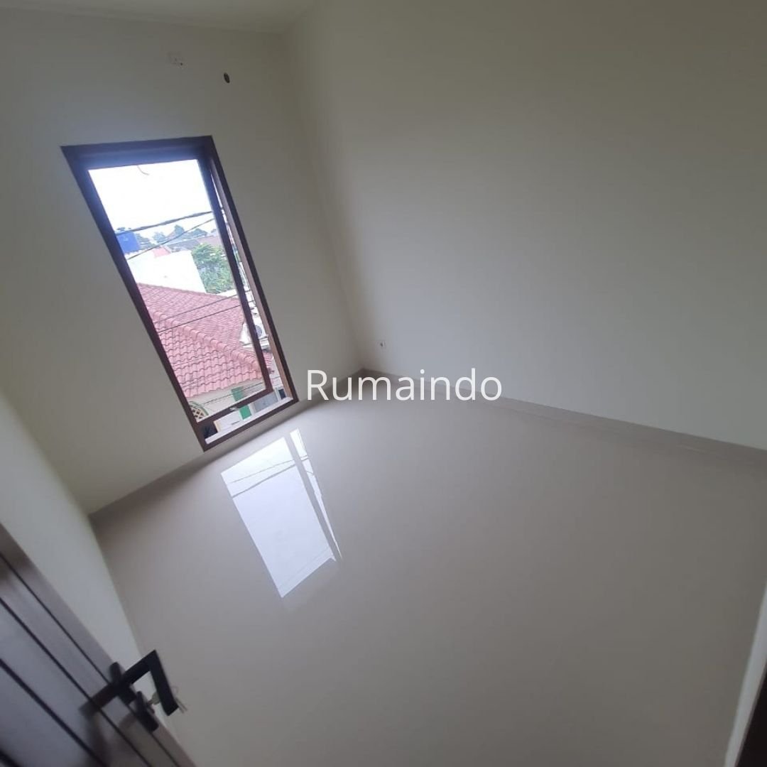 Dijual Rumah Dekat Stasiun Lenteng Agung Jagakarsa Jakarta Selatan - 8