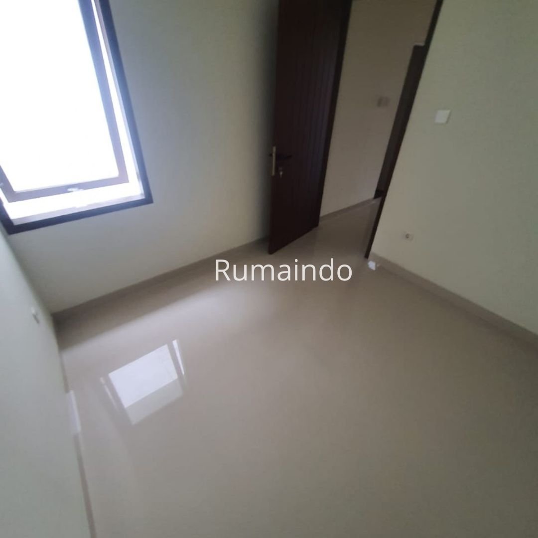 Dijual Rumah Dekat Stasiun Lenteng Agung Jagakarsa Jakarta Selatan - 4