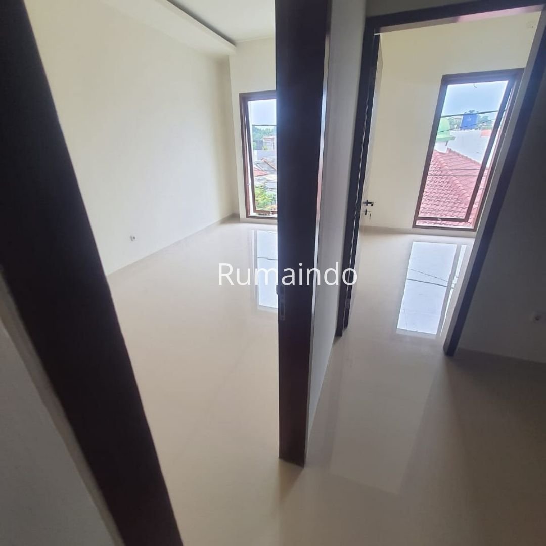 Dijual Rumah Dekat Stasiun Lenteng Agung Jagakarsa Jakarta Selatan - 7