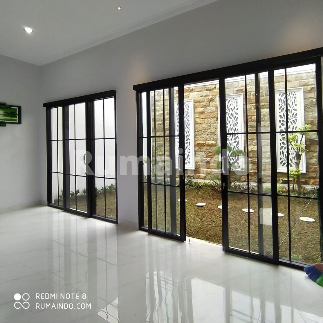 Dijual Rumah Mewah di Jln Paso Jagakarsa Jakarta Selatan - 5