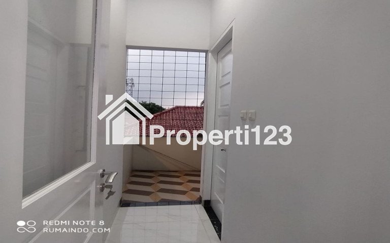 Dijual Murah Rumah Ada Kolam Renang di Kebagusan Jakarta Selatan - 2