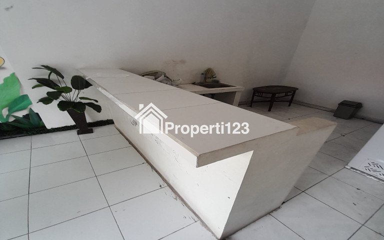 DISEWAKAN OUTLET LOKASI NOL JALAN RAYA MAGERSARI DISEWAKAN OUTLET LOKASI NOL JALAN RAYA MAGERSARI OPER KONTRAK - 3