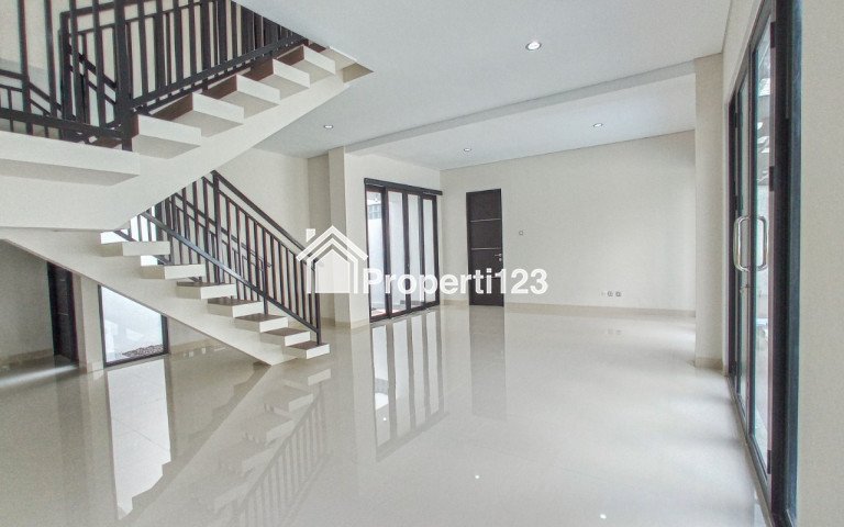 rumah vila kolam renang pribadi diskon 400jt - 1