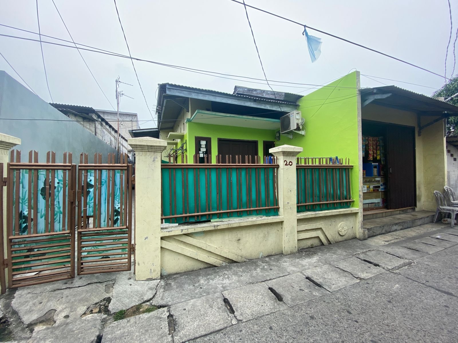 Dijual rumah kontrakan 5 pintu - 2