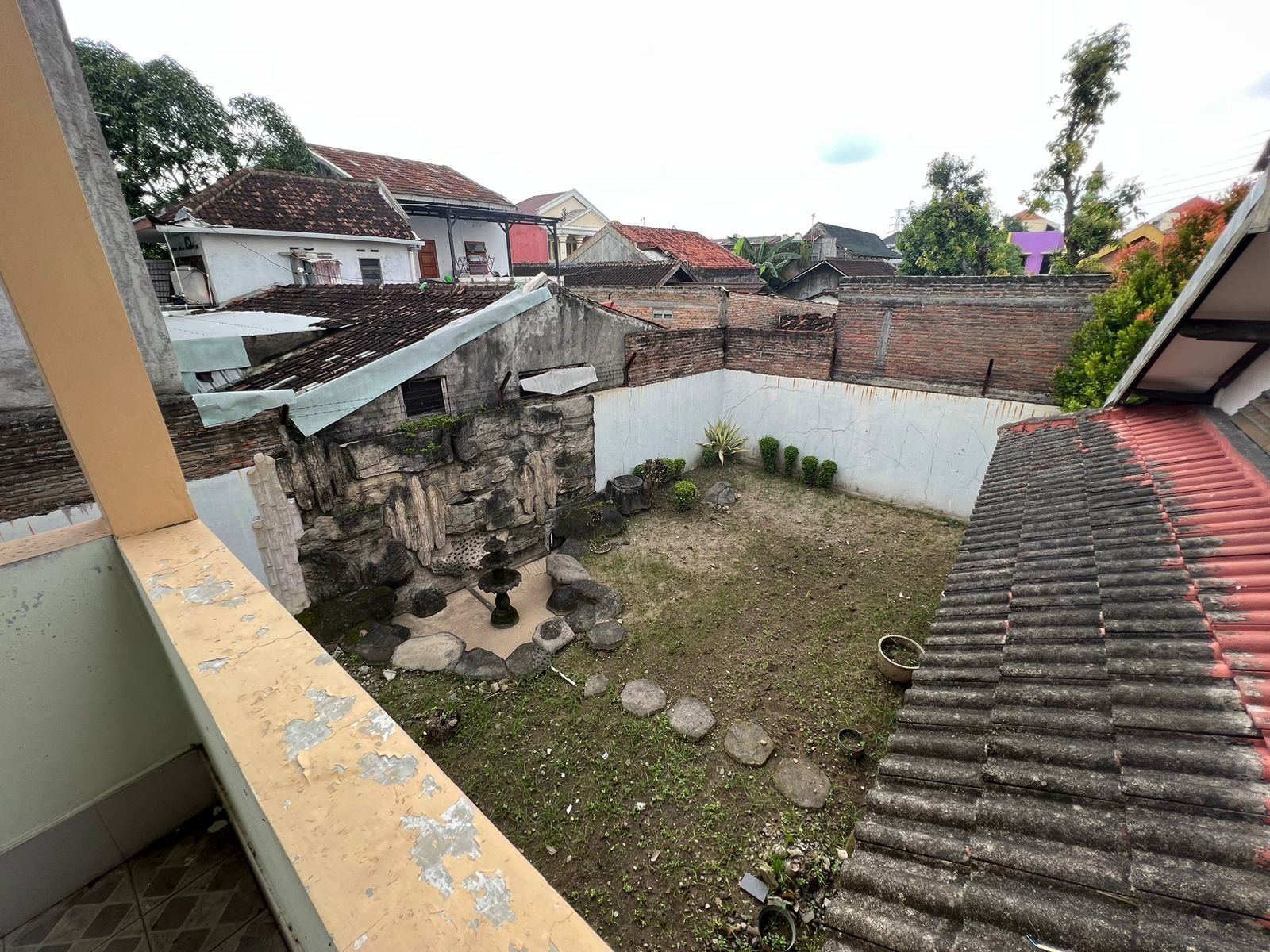 DIJUAL RUMAH LUAS DAN ASRI DENGAN TAMAN LUAS DI KAWASAN KARANGASEM LAWEYAN SURAKARTA SOLO - 43