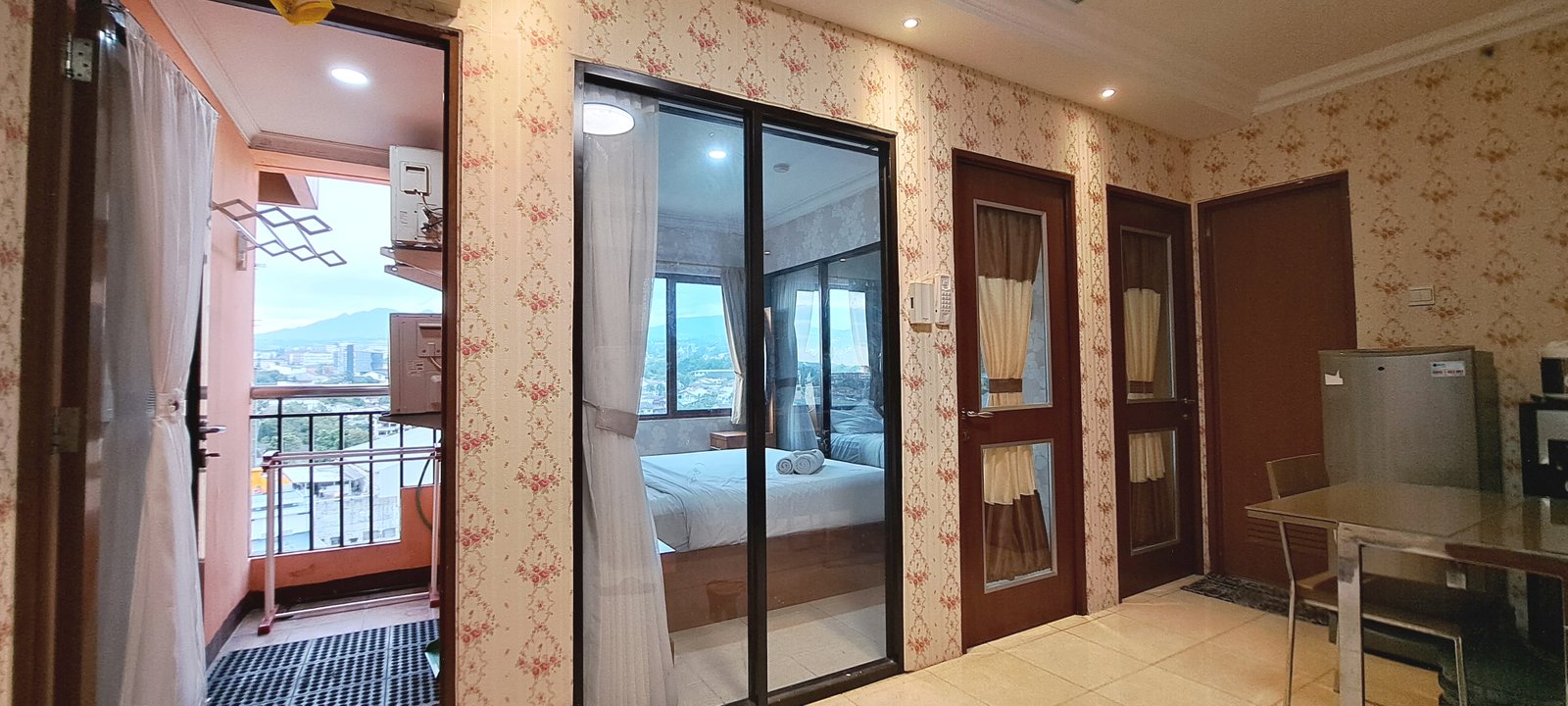 Comfort and Spacious Apartment with Mountain View - 30