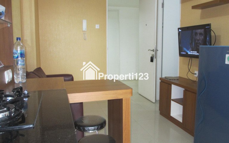 Disewakan Apartemen Bassura City 2 BR Tw D 03 AD Furnished - 3