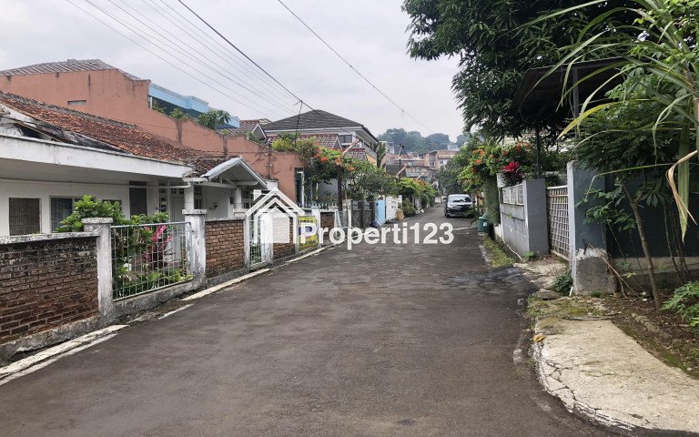 Rumah Komplek Dago Pojok Kota Bandung - 2