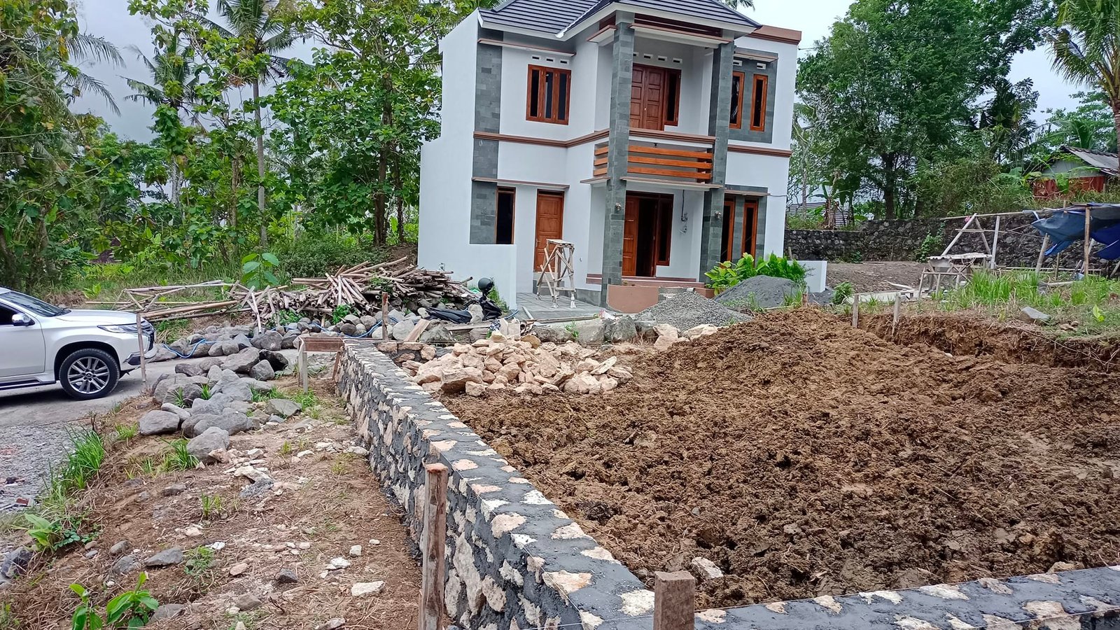 rumah 2 lantai di wates kulon progo - 2