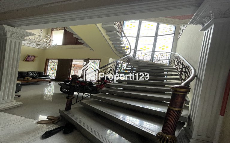 5 KT - 5 KM - 400 m2 Rumah Siap Huni 2 Lantai Lokasi Strategis Komplek Pondok Bambu Asri - 3