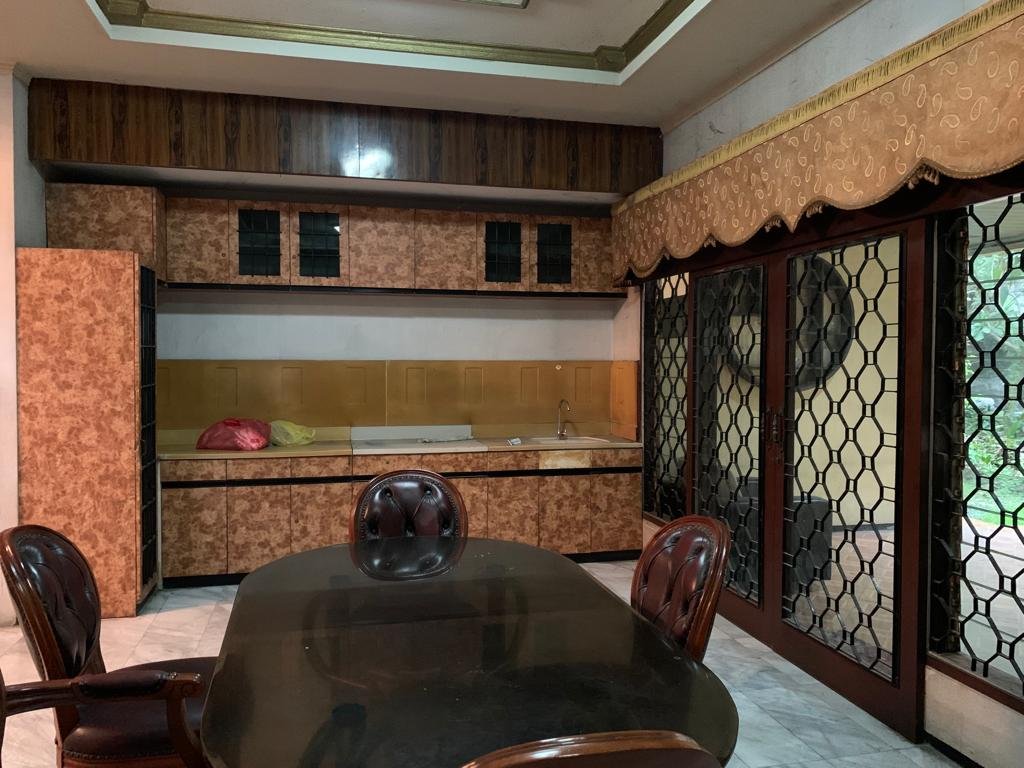 Rumah Usaha Lokasi Strategis - 18