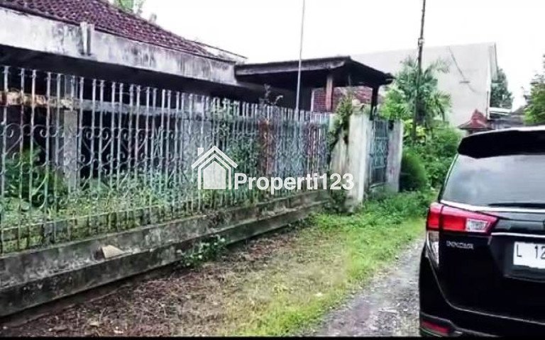 MURAHHHHH...dijual tanah luas, bonus rumah +/- 1Km dari kampus Universitas Jember - 1