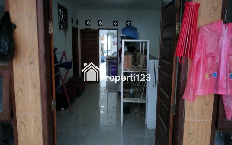 JUAL RUMAH PLUS USAHA SEDANG BERJALAN Konveksi dan warung - 8