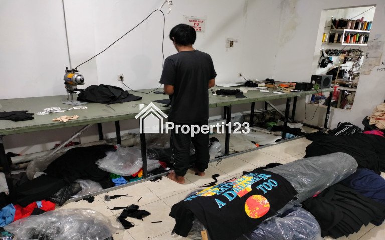 JUAL RUMAH PLUS USAHA SEDANG BERJALAN Konveksi dan warung - 11