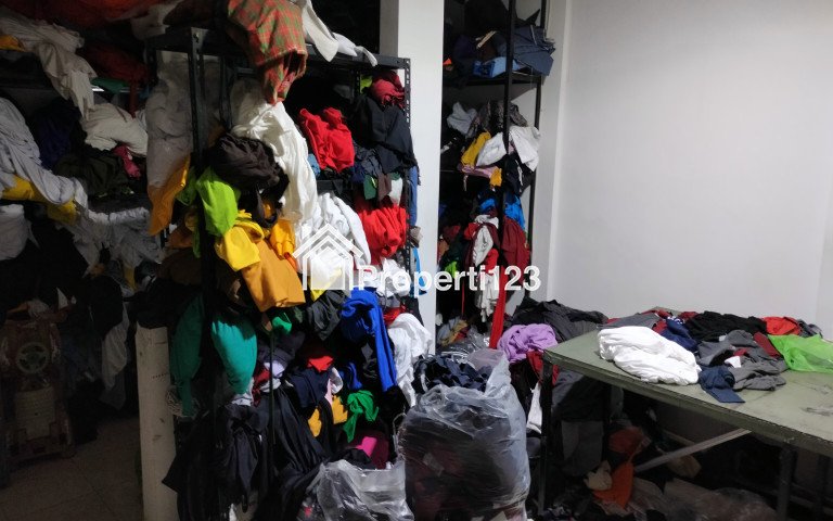 JUAL RUMAH PLUS USAHA SEDANG BERJALAN Konveksi dan warung - 15