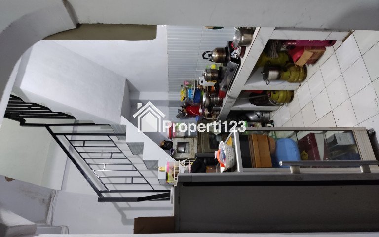 Jual rumah strategis murah 2 lantai - 5
